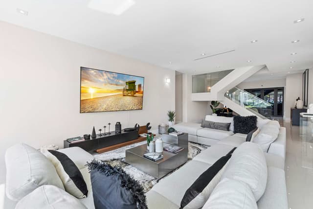 Image of Living space #3