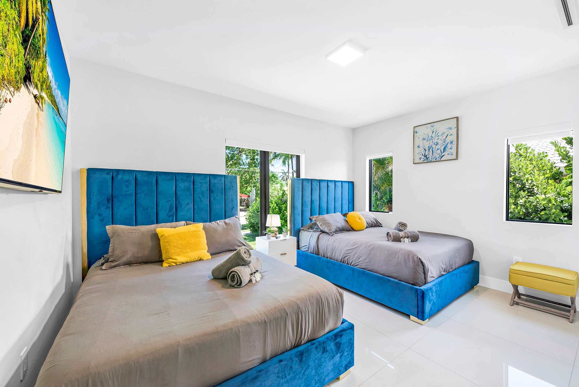 Villa Costa | Hollywood | Waterfront home with Pool photo 35