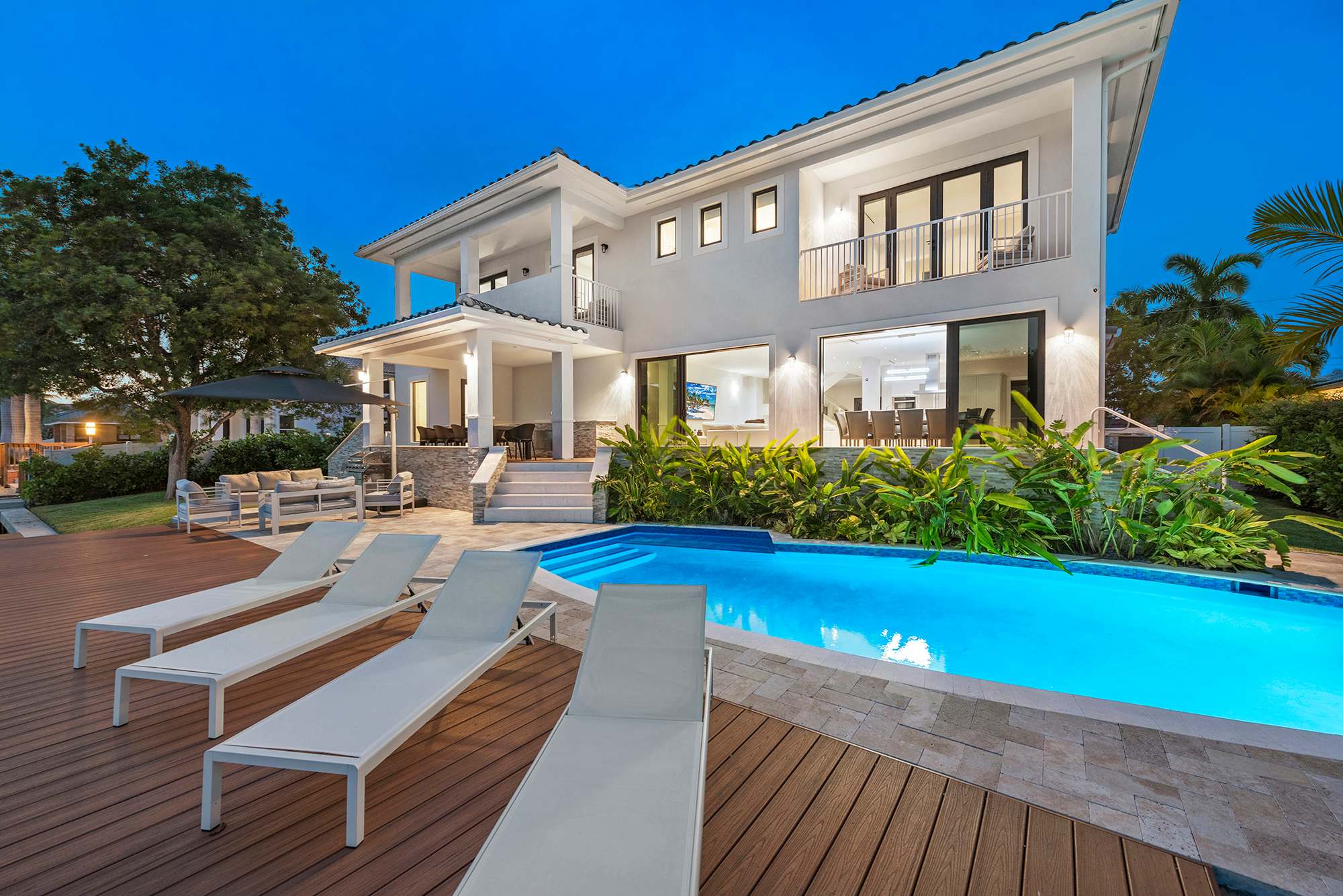 Villa Costa | Hollywood | Waterfront home with Pool photo 42