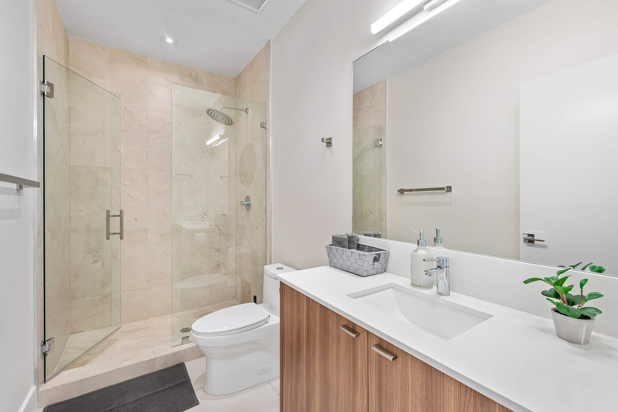 Villa Costa | Hollywood | Waterfront home with Pool photo 37