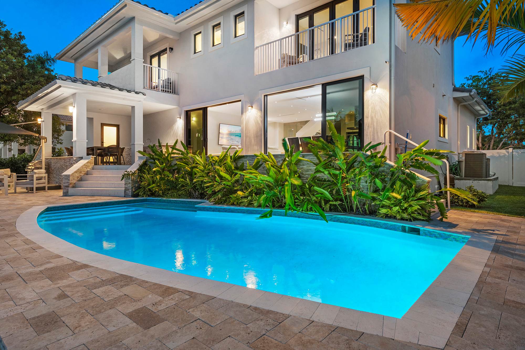 Villa Costa | Hollywood | Waterfront home with Pool photo 40