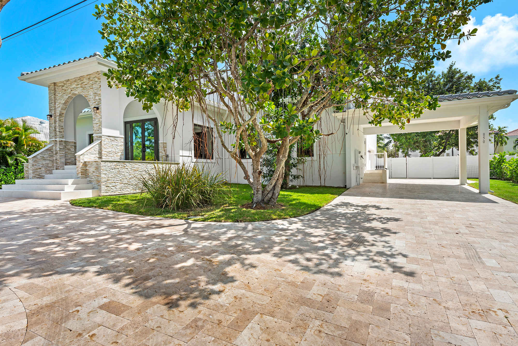 Villa Costa | Hollywood | Waterfront home with Pool photo 46