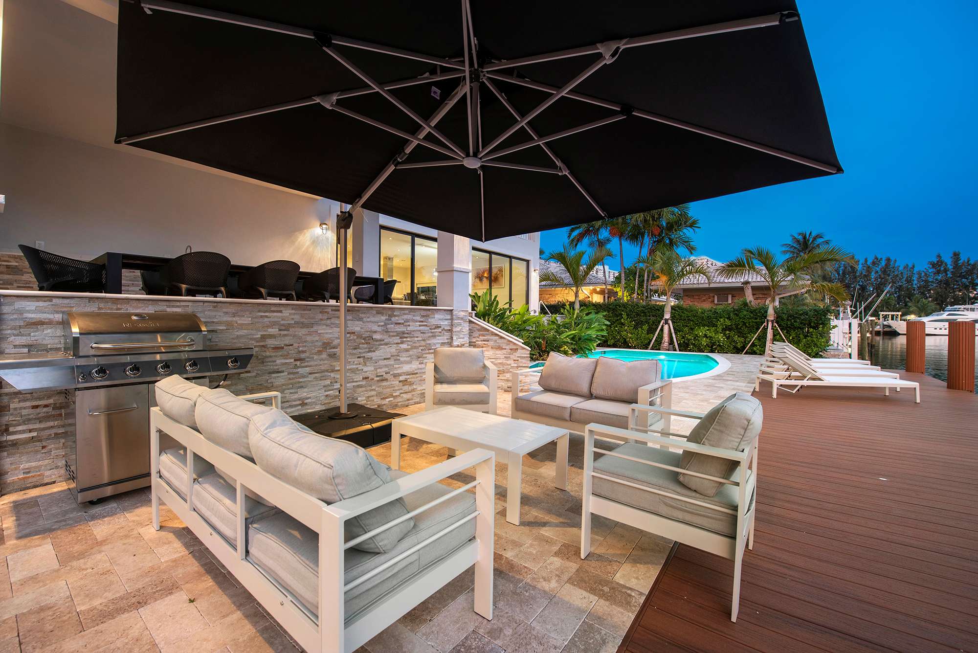 Villa Costa | Hollywood | Waterfront home with Pool photo 5