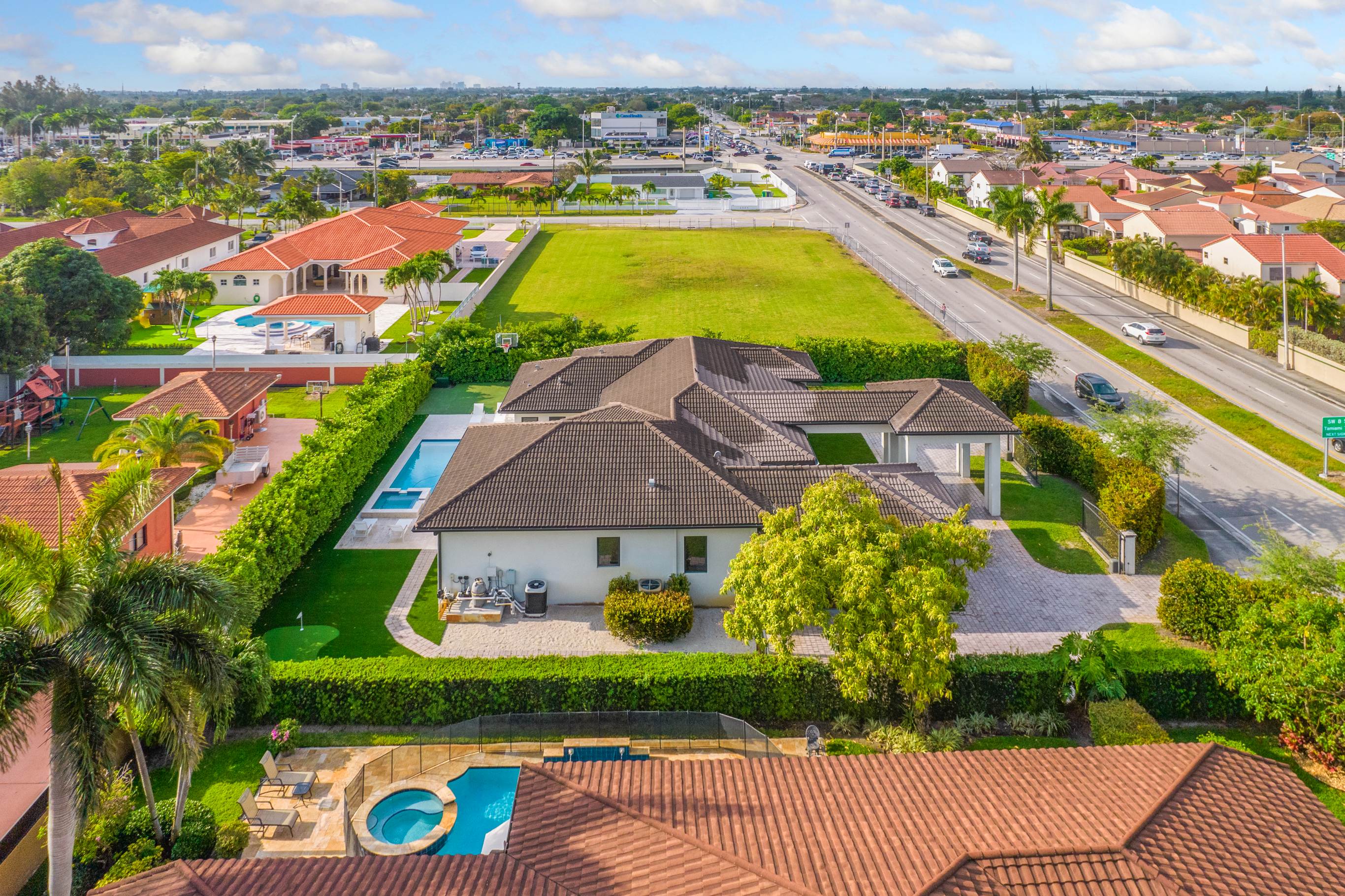 Villa Grand | Miami | Prime Villa with BBQ Grill and Private Pool photo 22