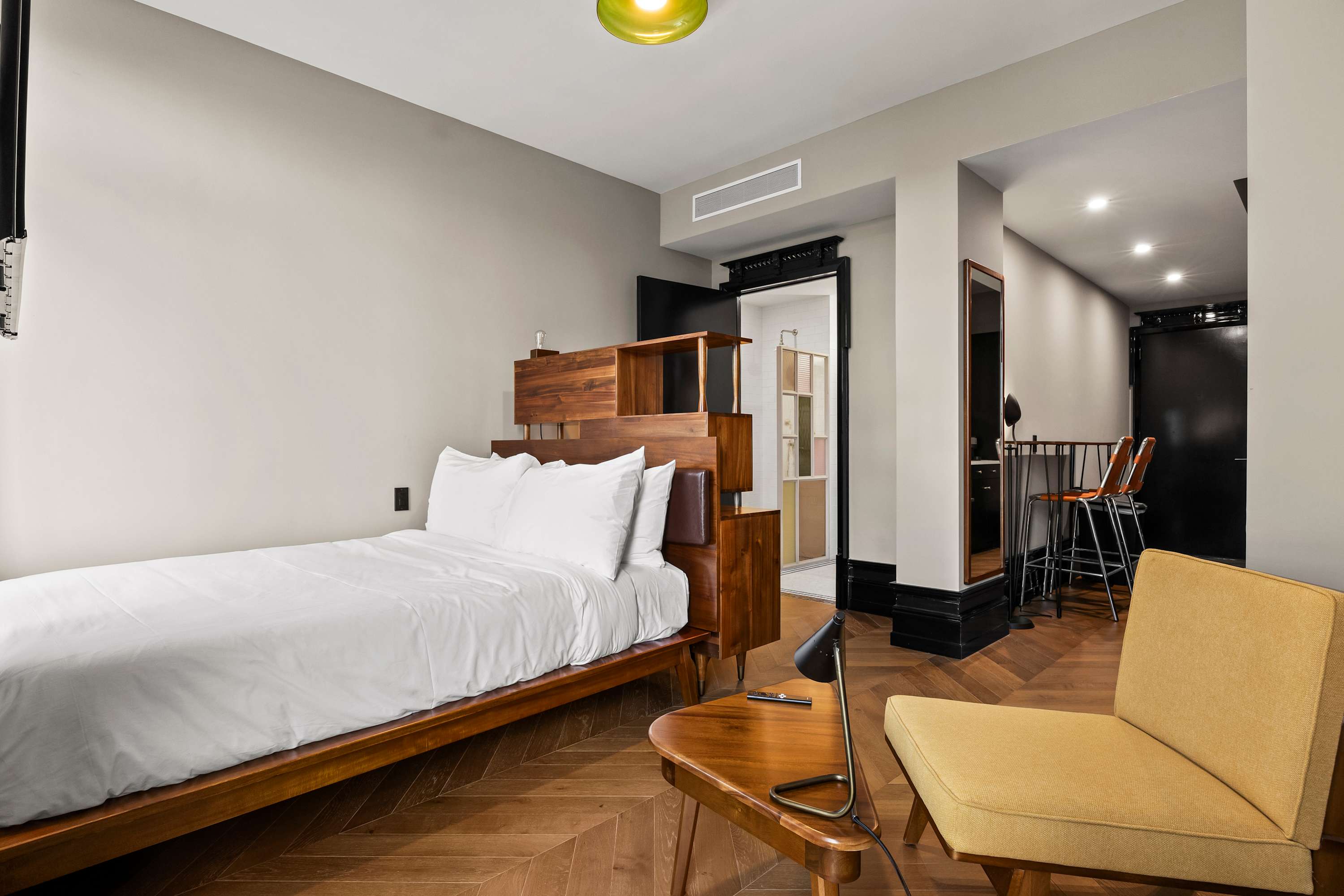 Freeman 1001 | Lower East Side | Condo with Shared Amenities photo 9