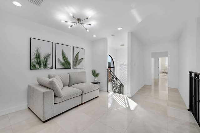Image of Living space #3
