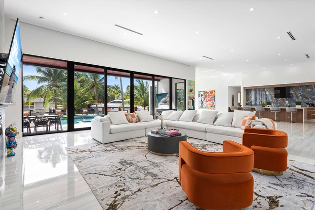 Image of Living space #2
