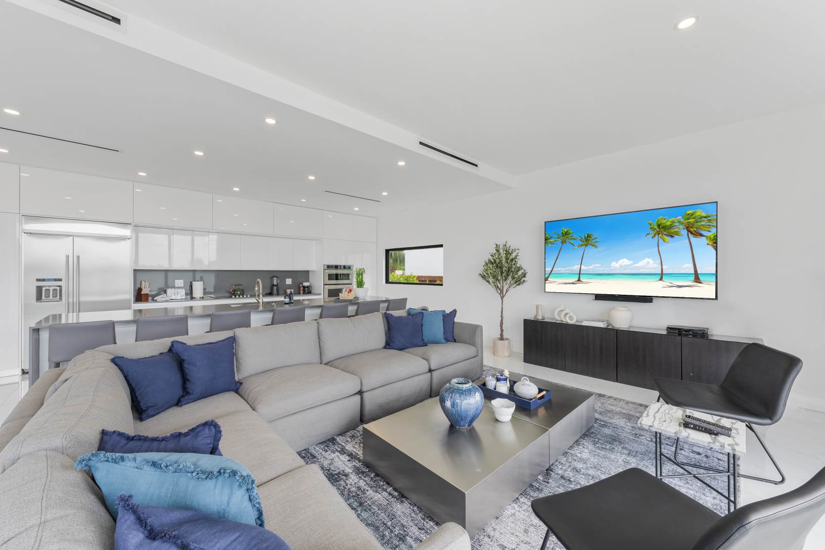 Villa Lago | Miami | Exclusive Lakeview Home with Pool photo 22