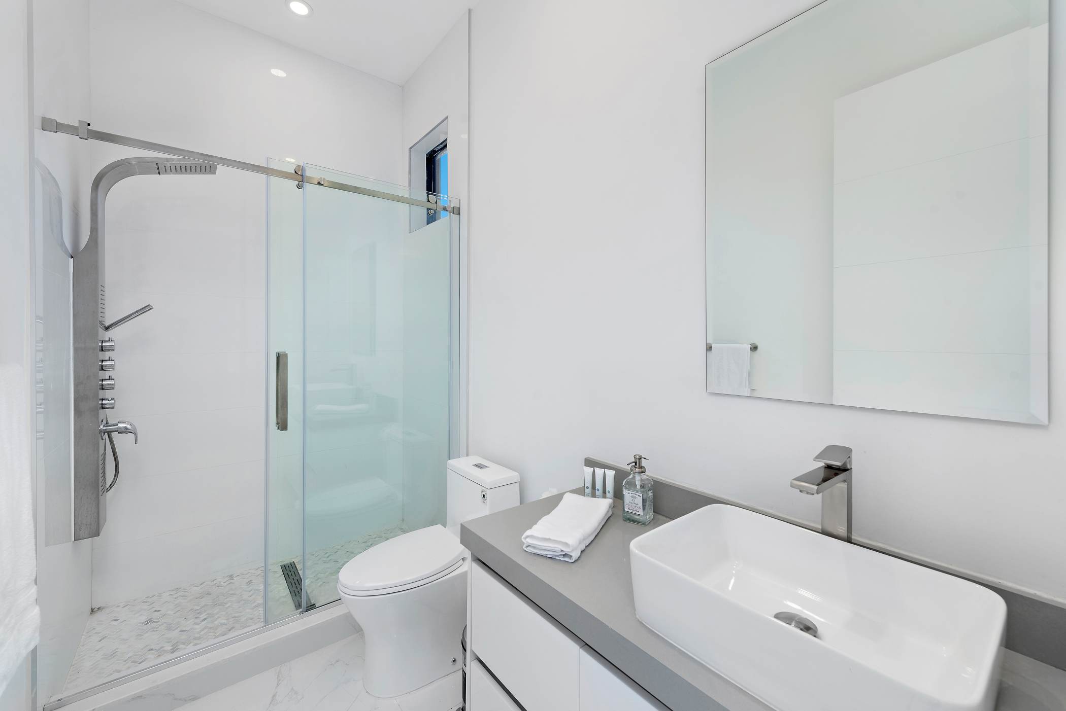 Villa Lago | Miami | Exclusive Lakeview Home with Pool photo 25