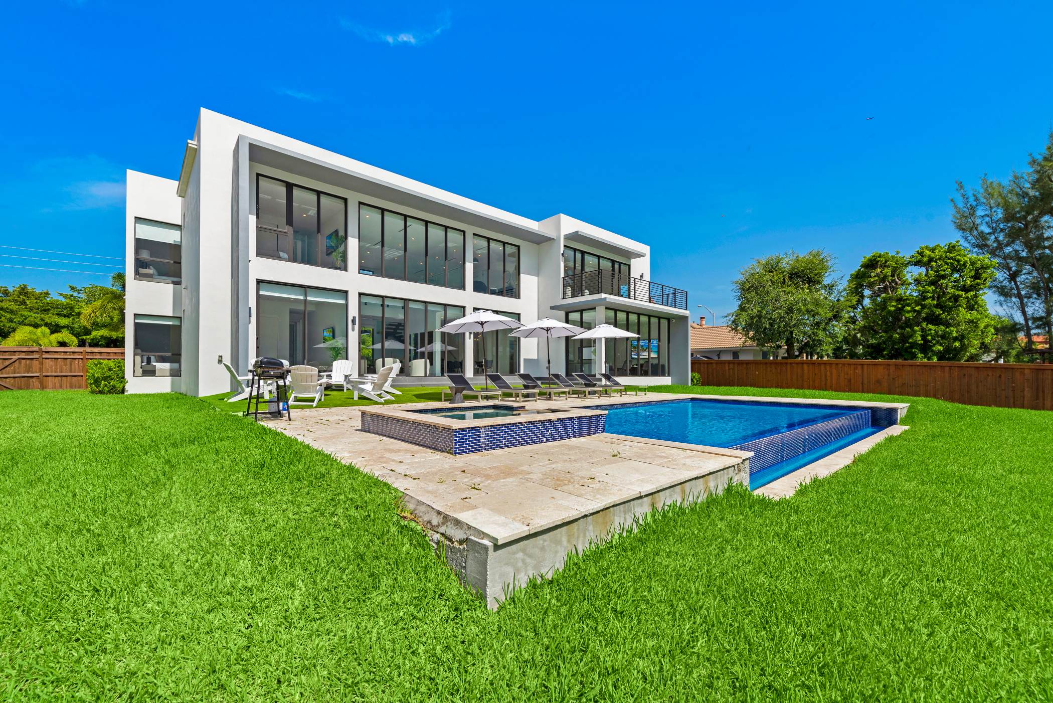 Villa Lago | Miami | Exclusive Lakeview Home with Pool photo 34