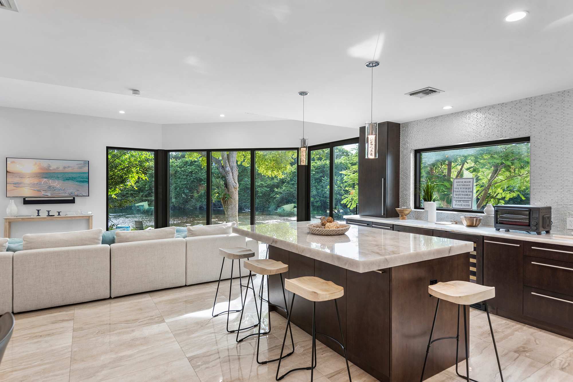 Villa Saha | Fort Lauderdale | Coastal Paradise with Private Pool and Beach Access photo 8