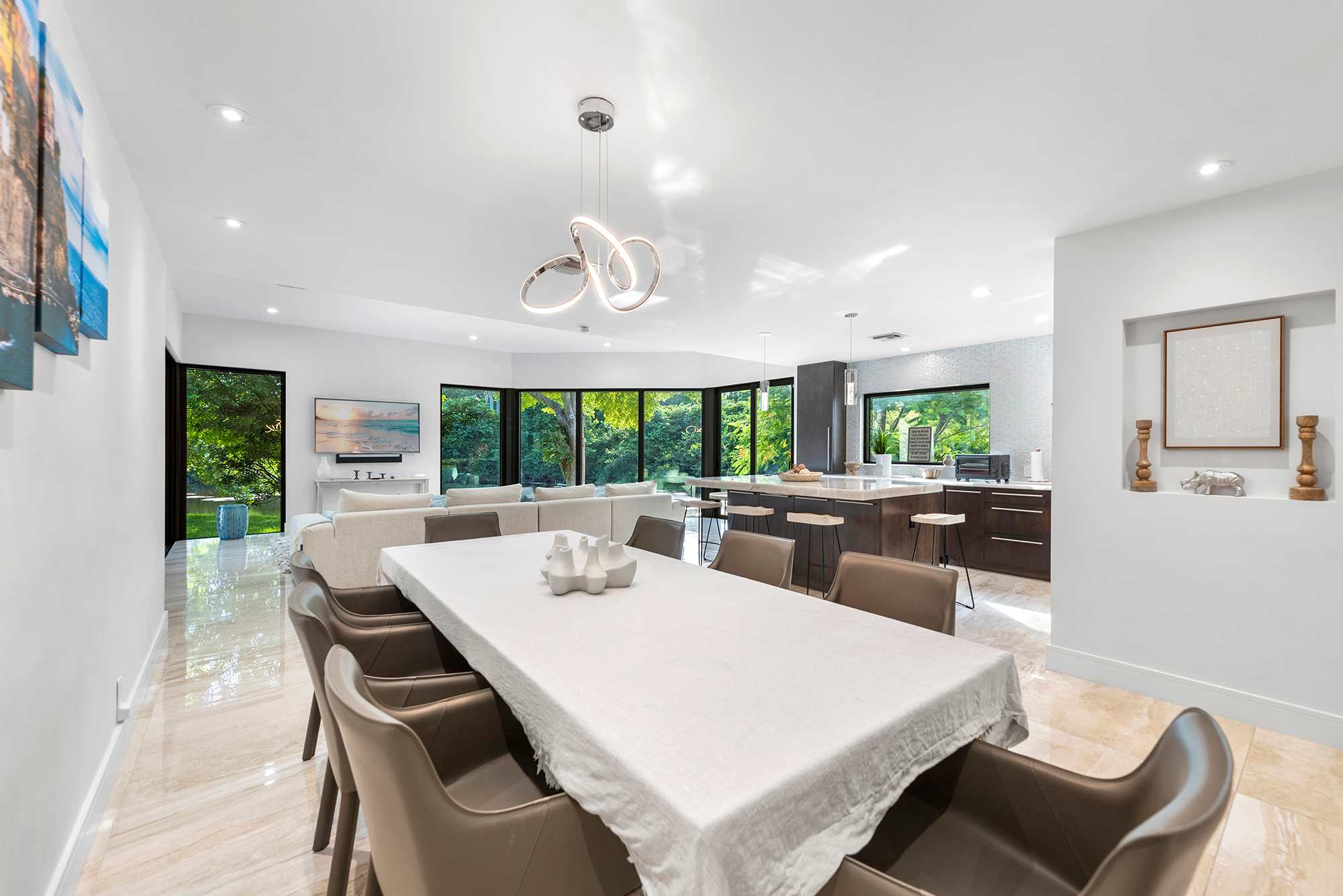 Villa Saha | Fort Lauderdale | Coastal Paradise with Private Pool and Beach Access photo 23