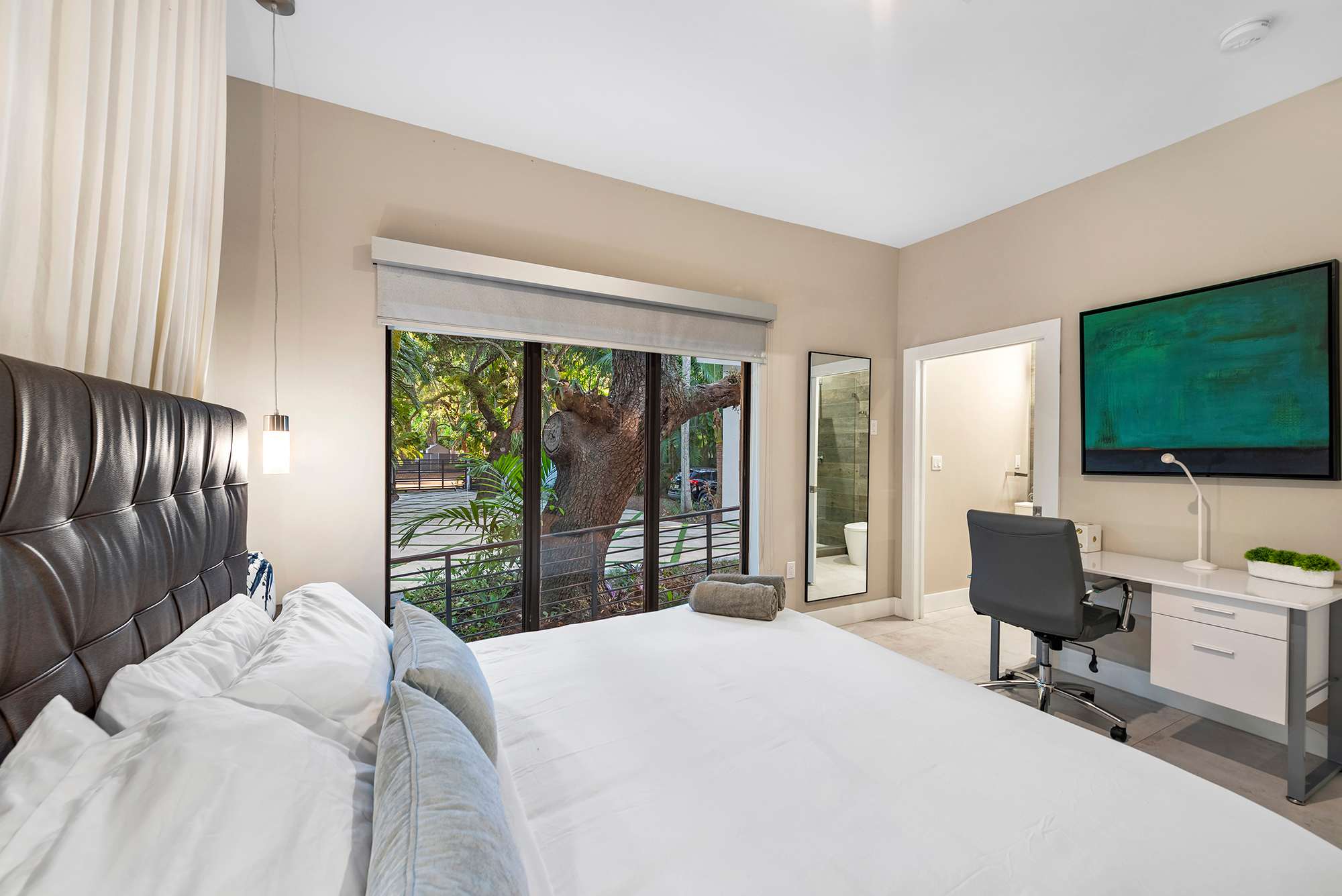 Villa Zen | Coconut Grove | Opulent Home with Private Pool photo 25