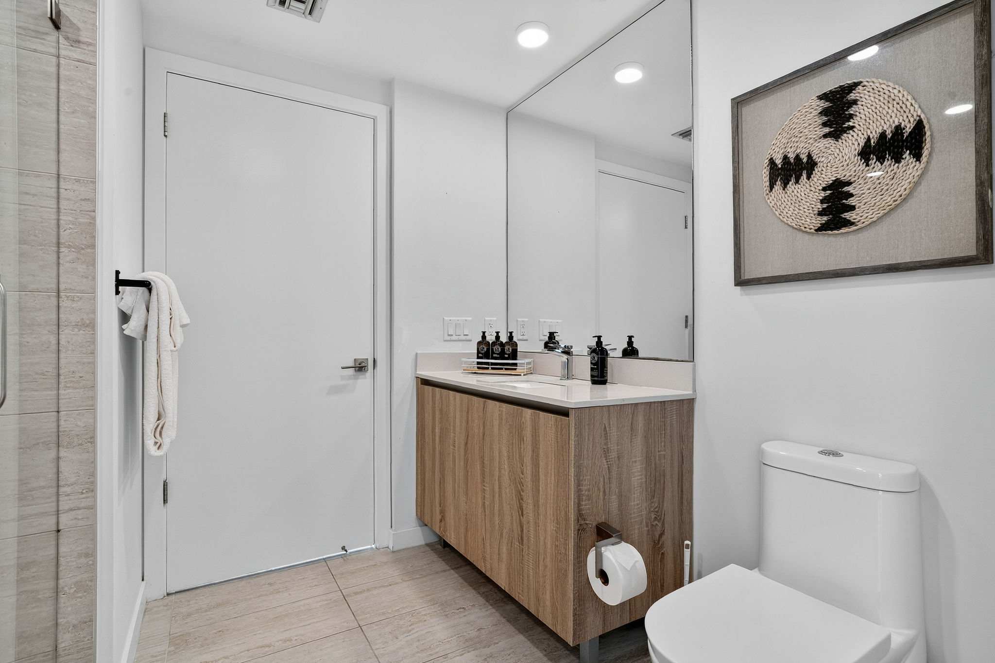 Biscayne Cove | Miami Design District | Condo with Private Balcony photo 19