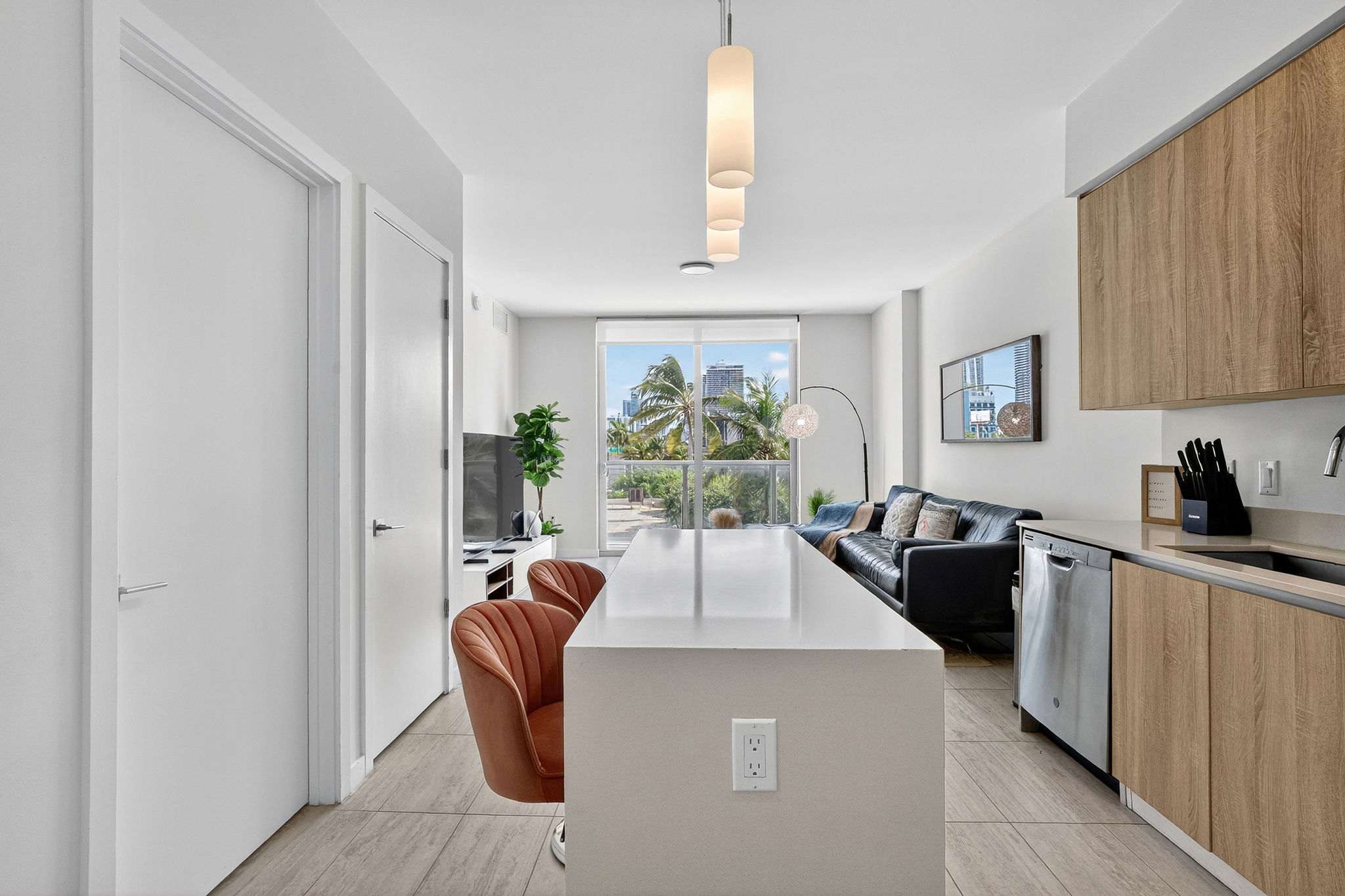 Biscayne Cove | Miami Design District | Condo with Private Balcony photo 5