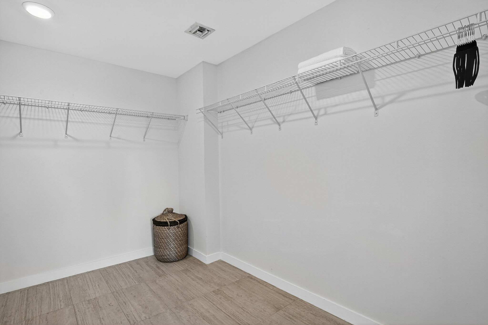 Biscayne Cove | Miami Design District | Condo with Private Balcony photo 26