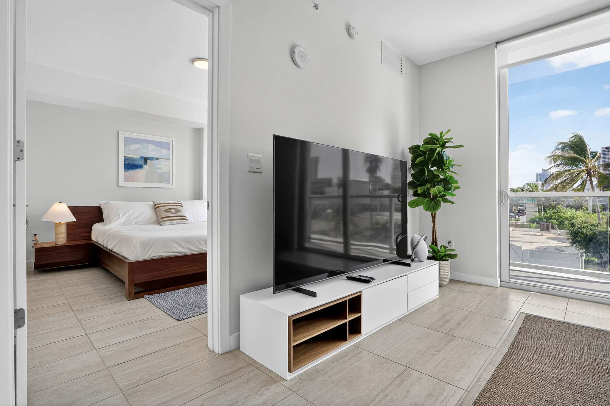 Biscayne Cove | Miami Design District | Condo with Private Balcony photo 10