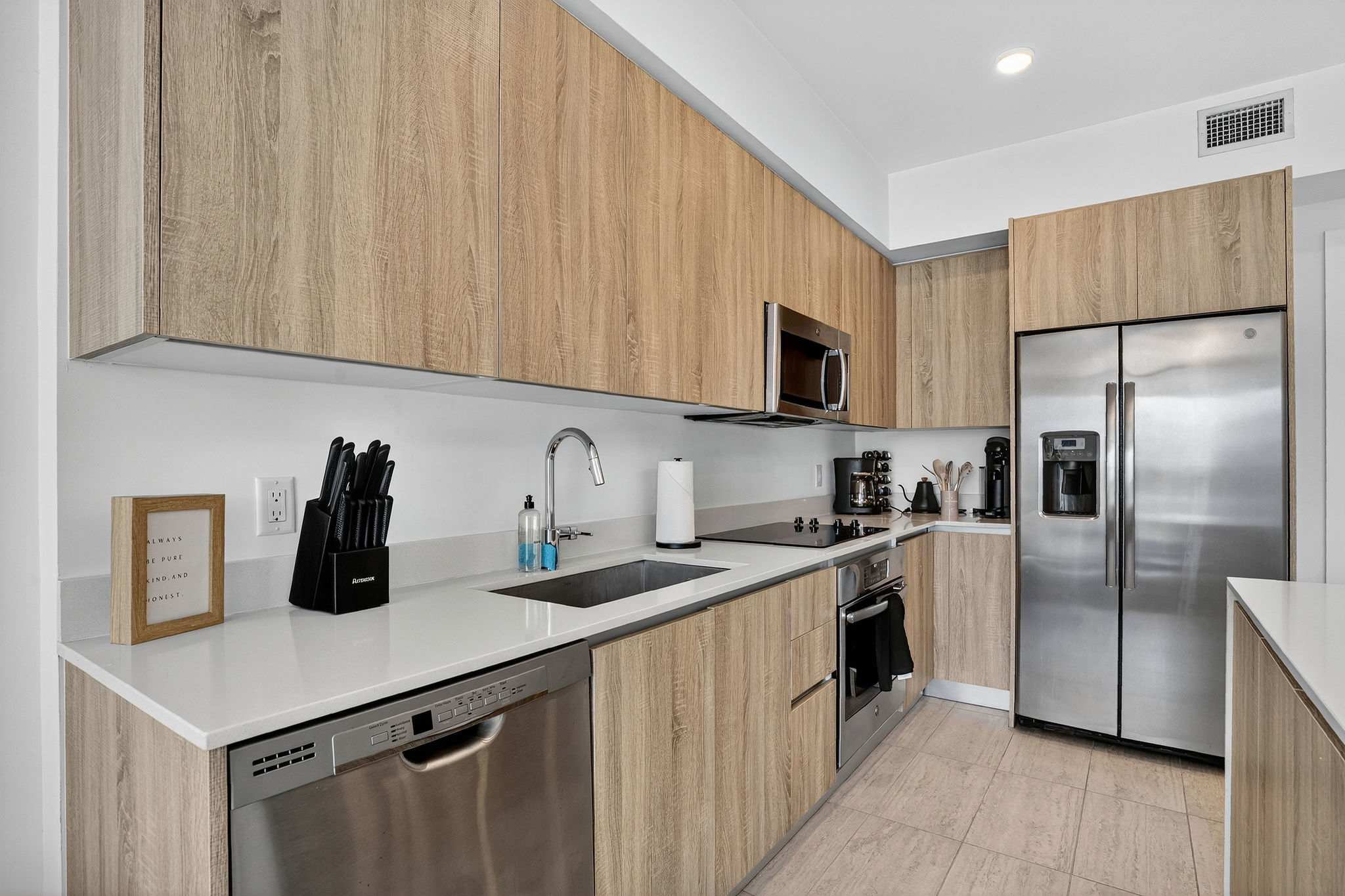 Biscayne Cove | Miami Design District | Condo with Private Balcony photo 14