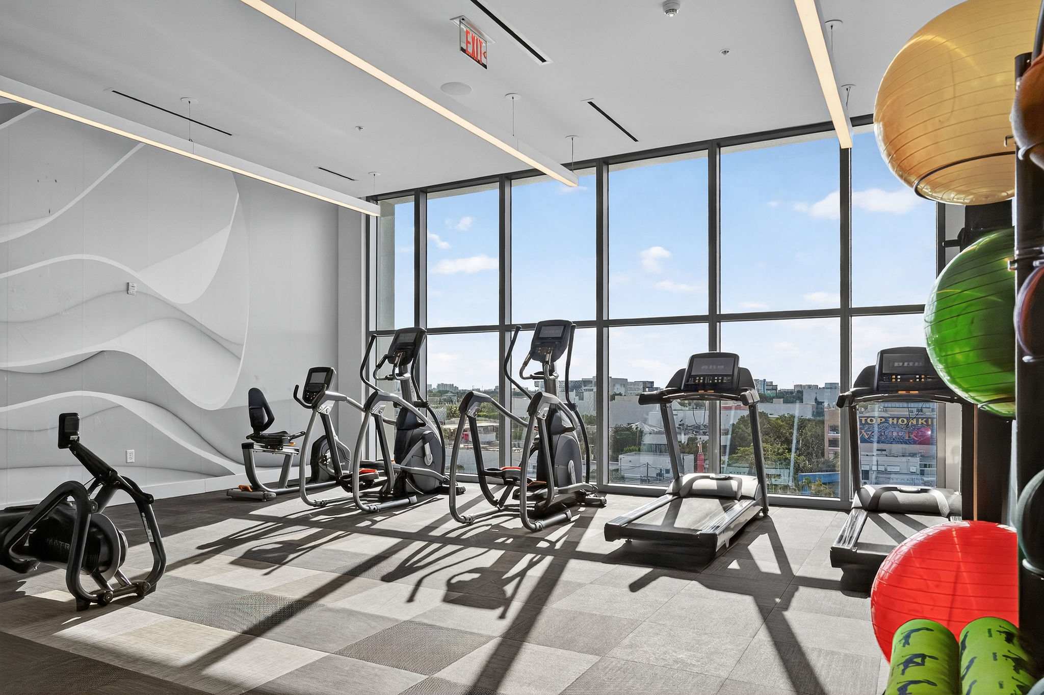 Biscayne Cove | Miami Design District | Condo with Private Balcony photo 32