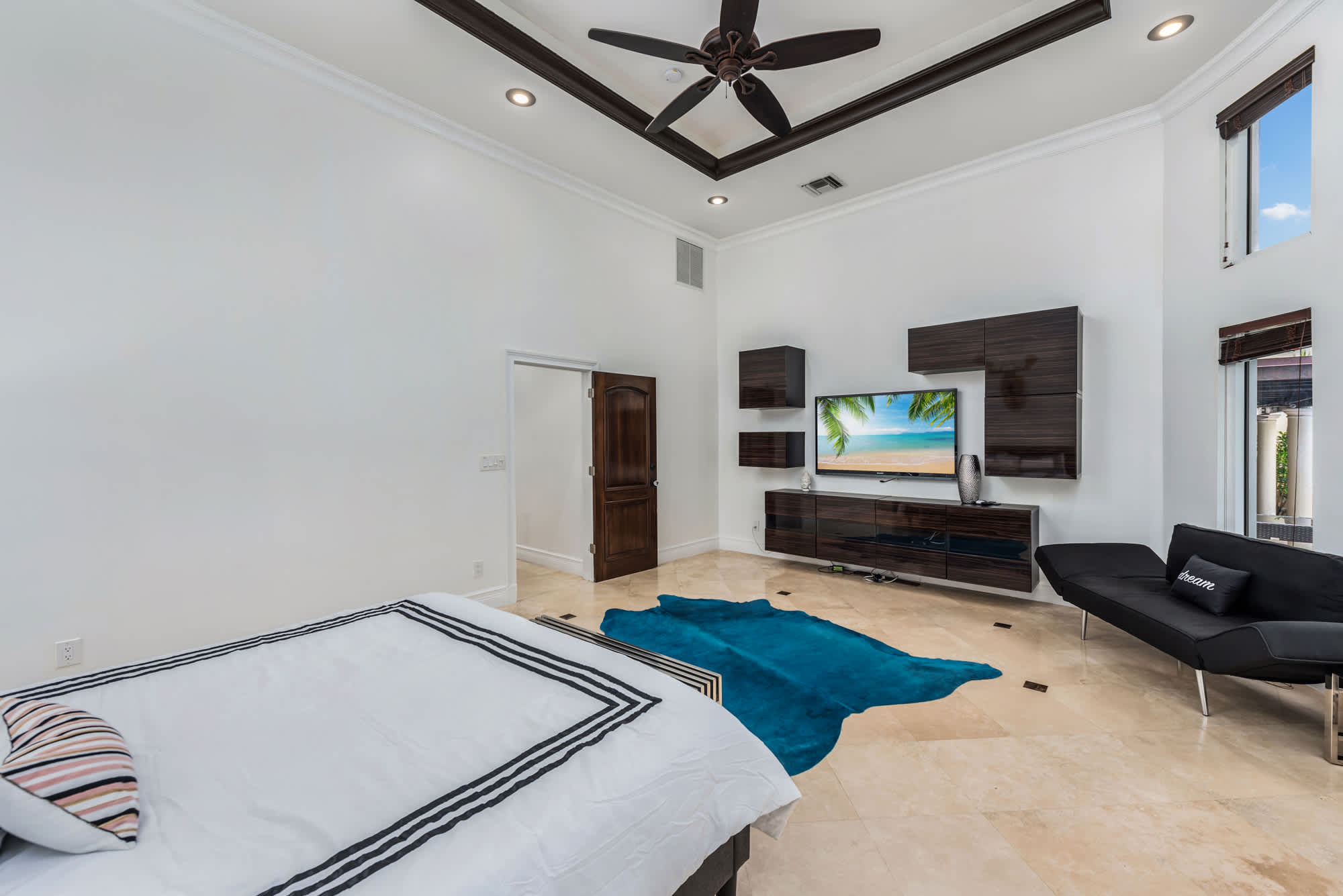 Villa Justina | Miami | Waterfront w/ Pool, Hot Tub & Movie Theater photo 19