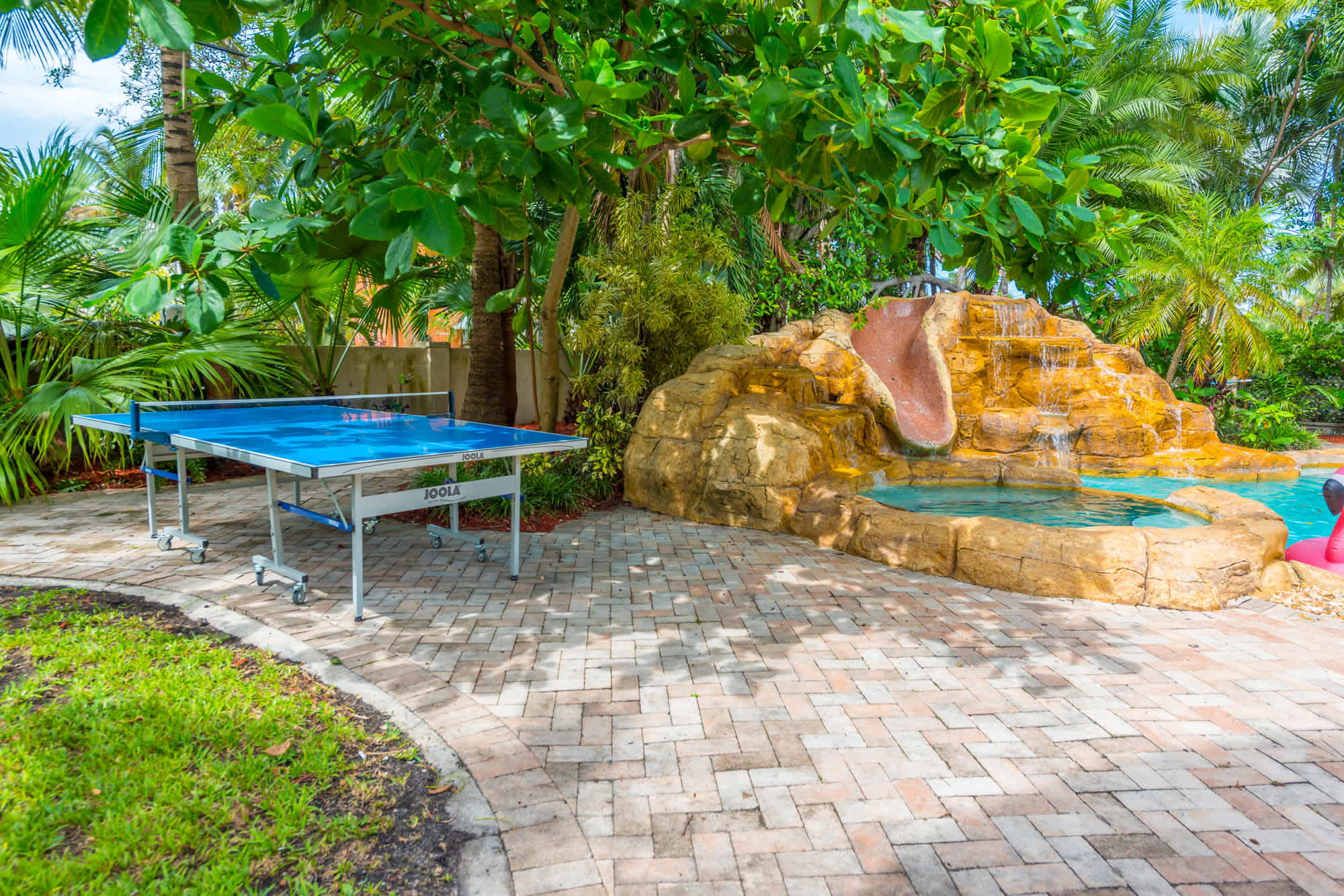 Villa Justina | Miami | Waterfront w/ Pool, Hot Tub & Movie Theater photo 7