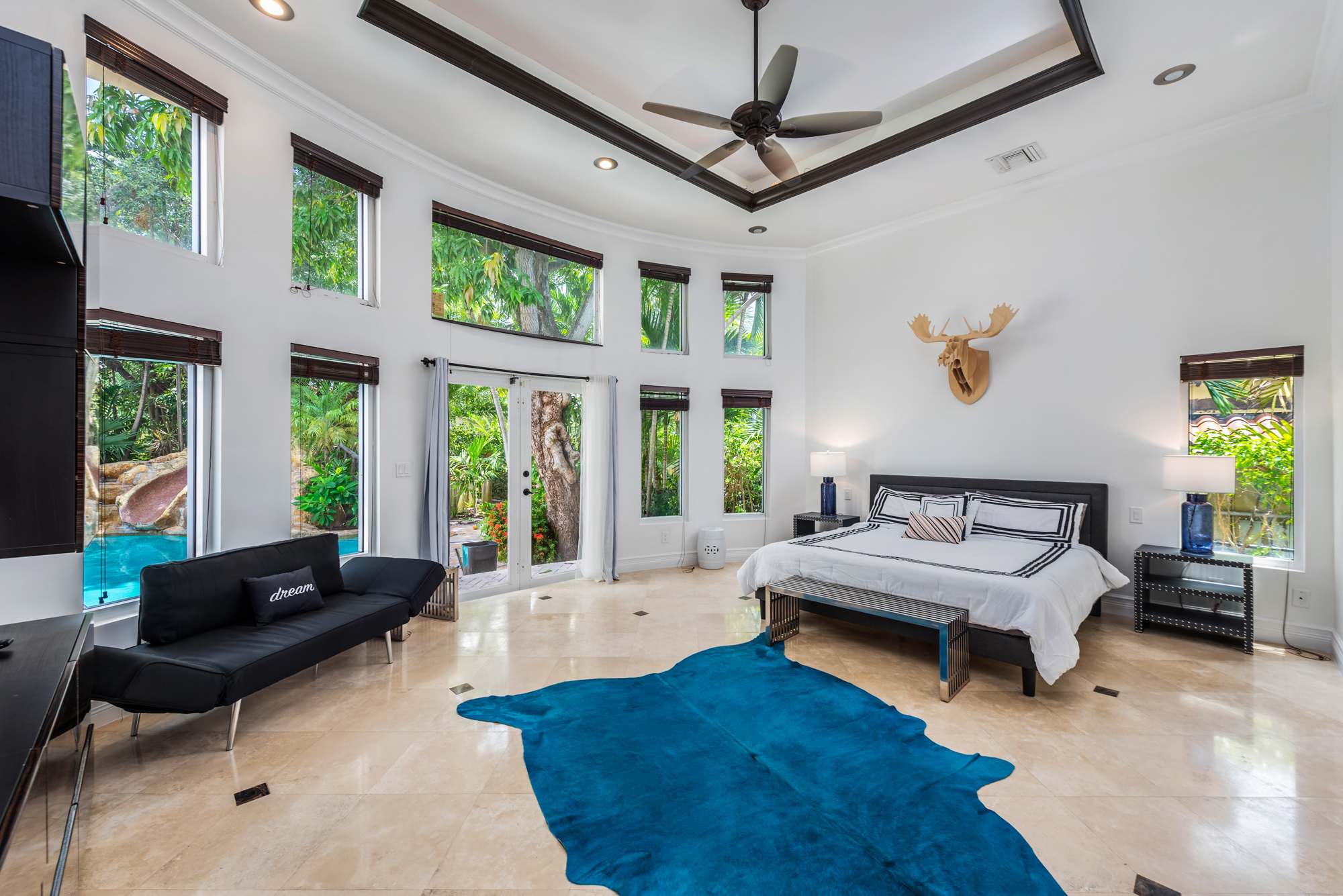 Villa Justina | Miami | Waterfront w/ Pool, Hot Tub & Movie Theater photo 11