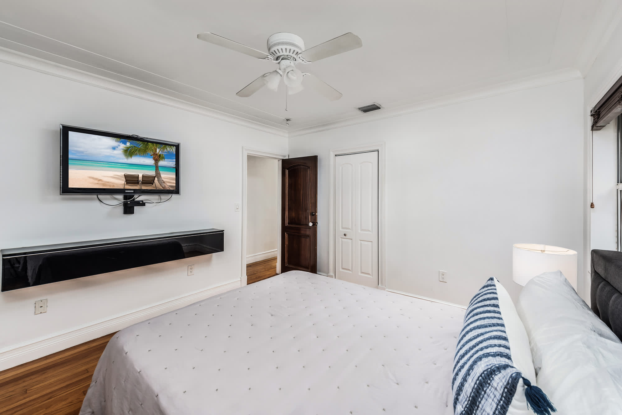 Villa Justina | Miami | Waterfront w/ Pool, Hot Tub & Movie Theater photo 14