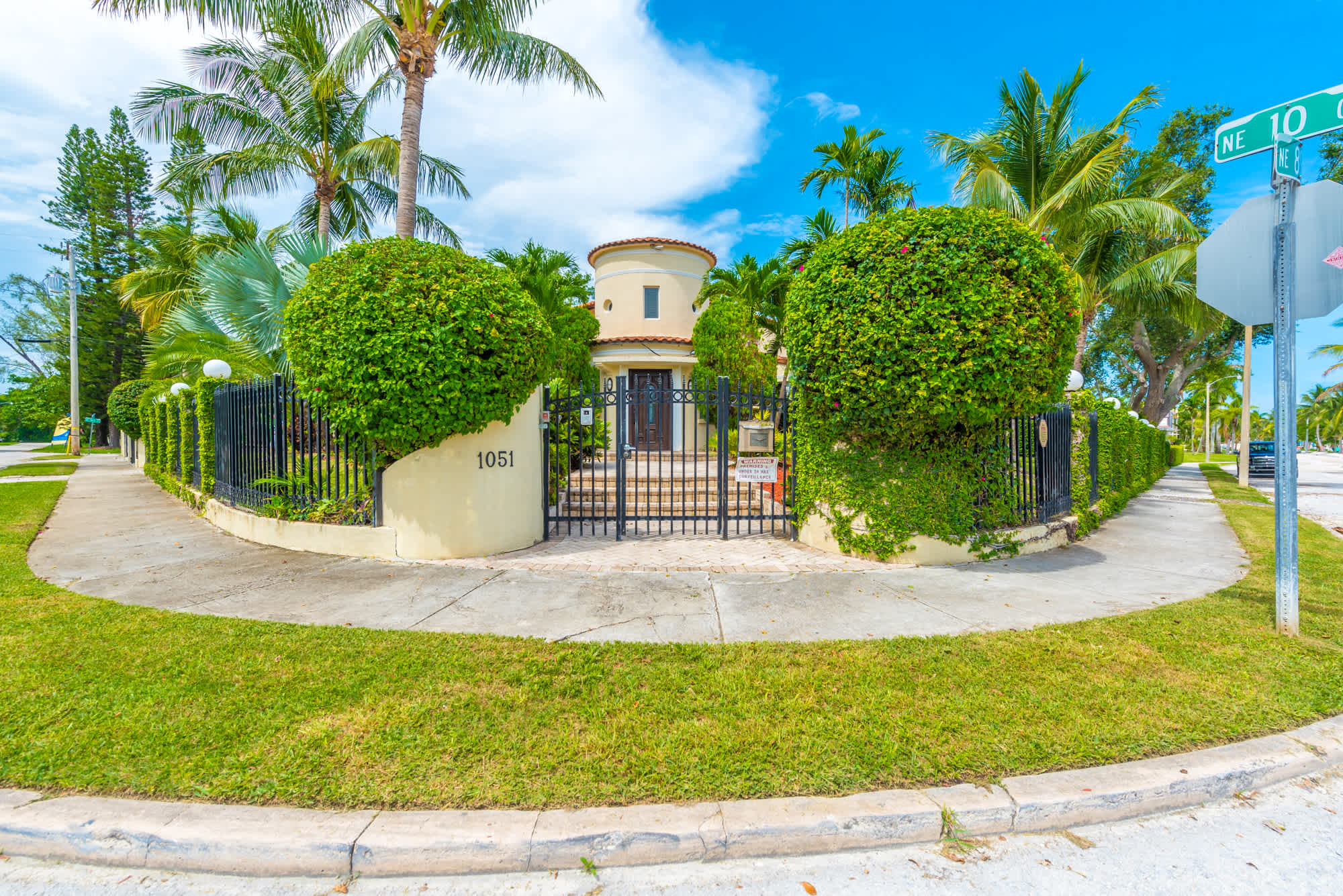 Villa Justina | Miami | Waterfront w/ Pool, Hot Tub & Movie Theater photo 46