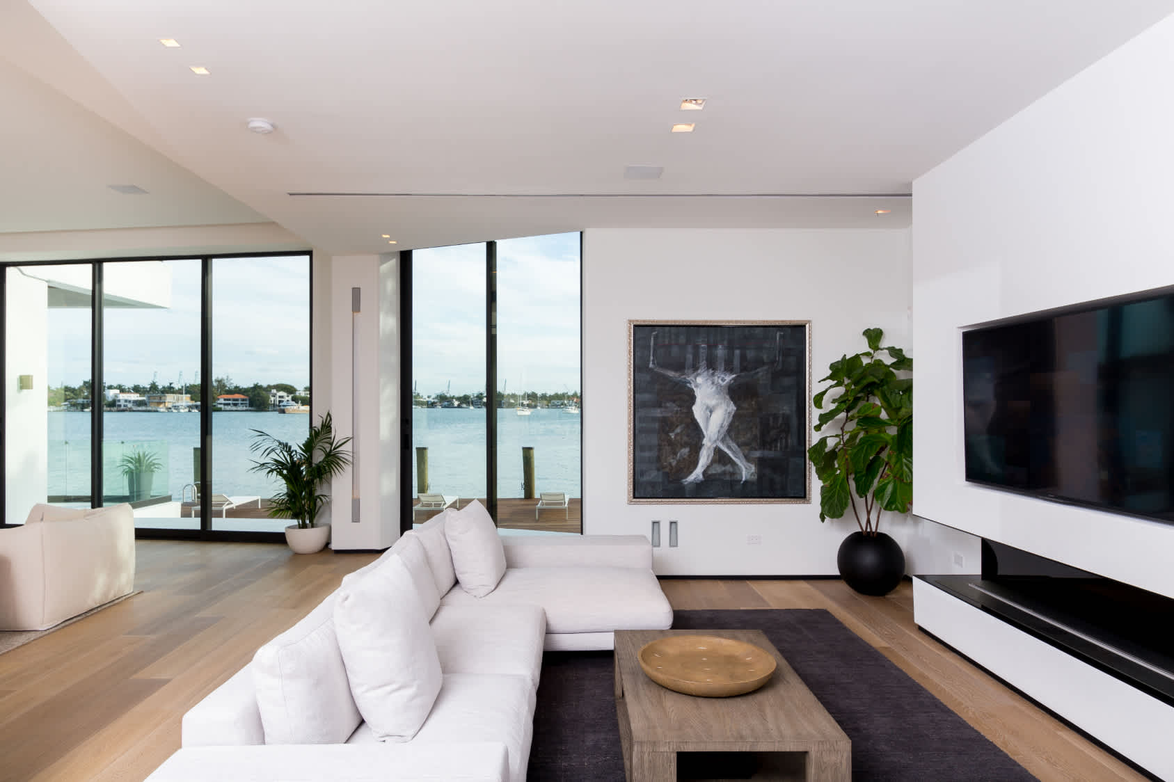 Villa Savant | Miami Beach | Bayfront w/ Infinity Pool & Sauna photo 12