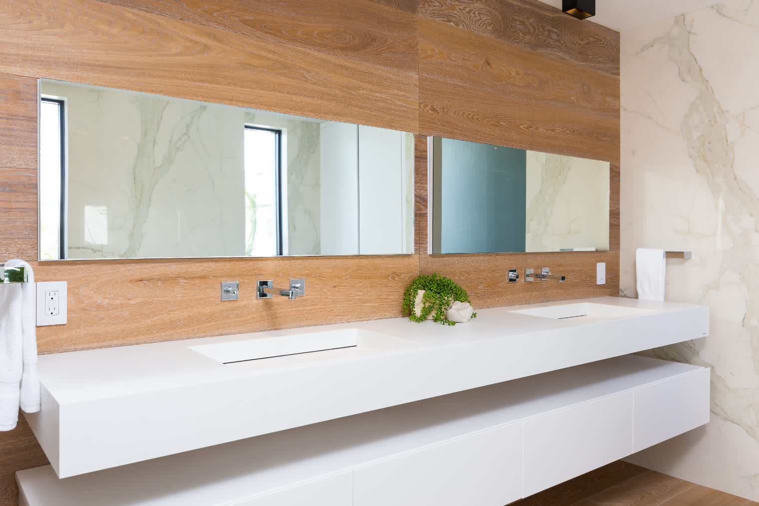 Villa Savant | Miami Beach | Bayfront w/ Infinity Pool & Sauna photo 21