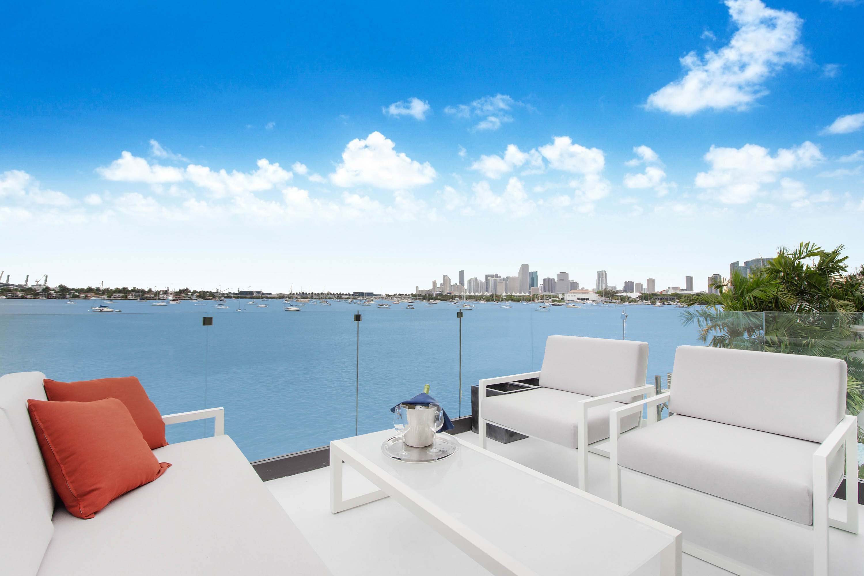 Villa Savant | Miami Beach | Bayfront w/ Infinity Pool & Sauna photo 3