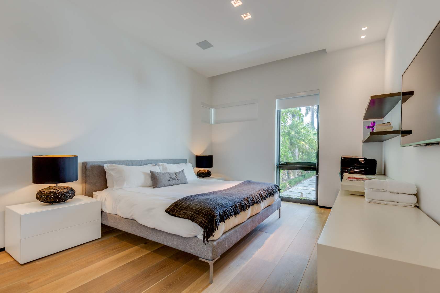 Villa Savant | Miami Beach | Bayfront w/ Infinity Pool & Sauna photo 31