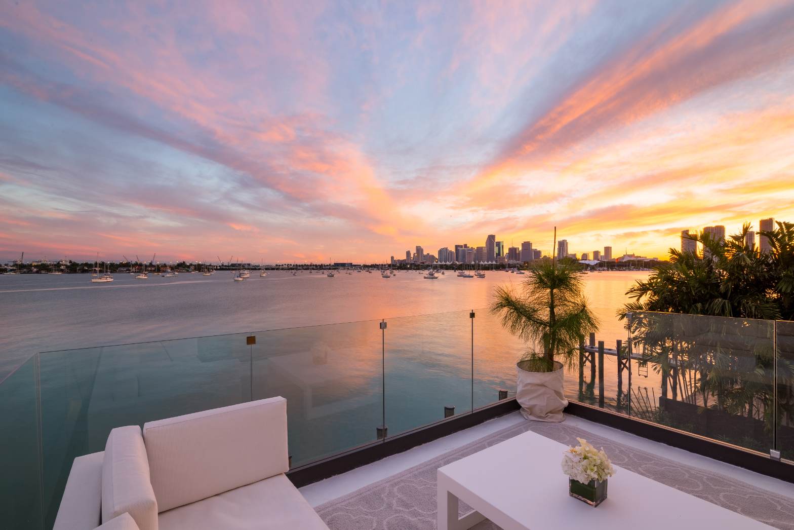 Villa Savant | Miami Beach | Bayfront w/ Infinity Pool & Sauna photo 38