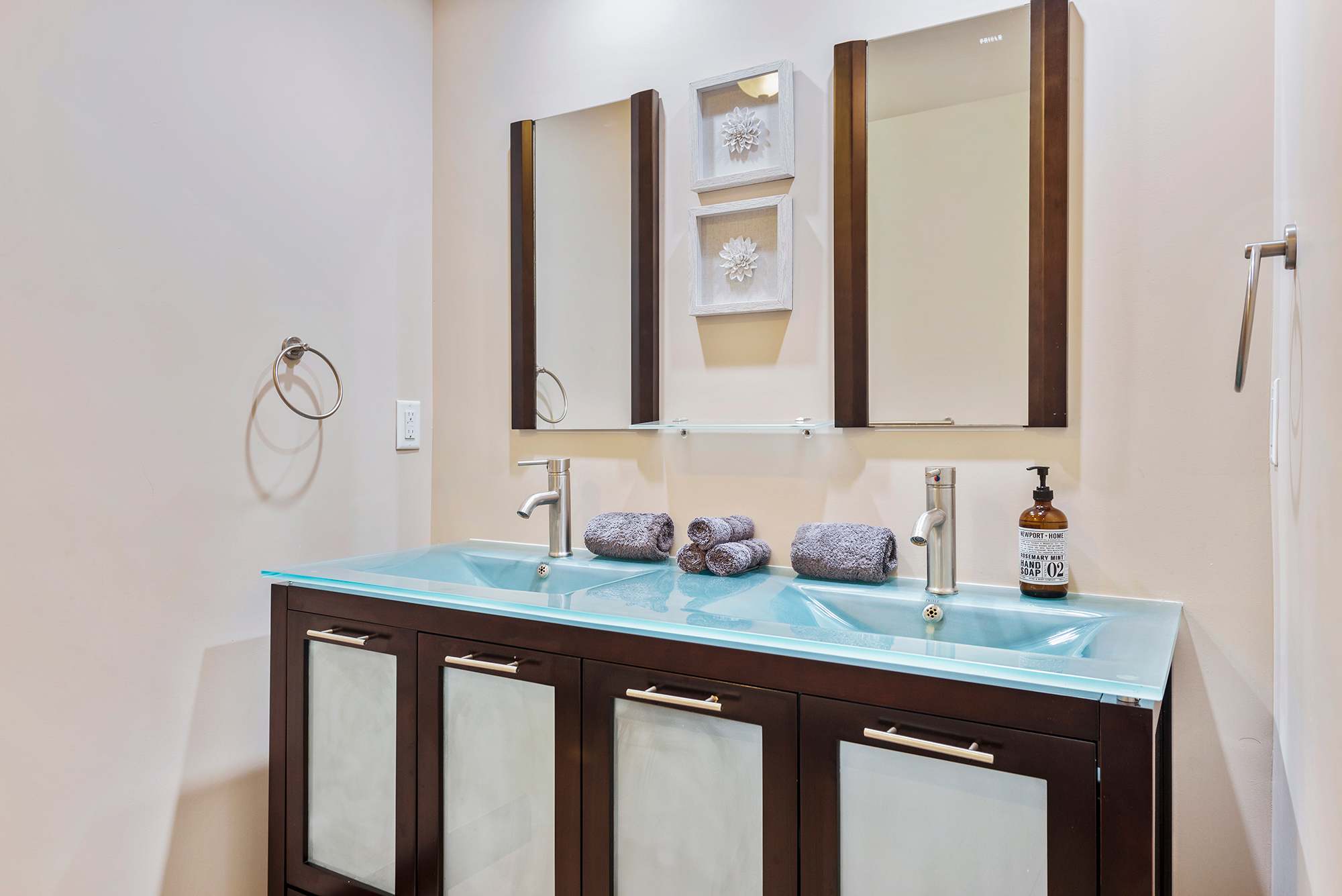 Villa Philippe | Victoria Park | Luxury European Villa w/ Pool photo 19