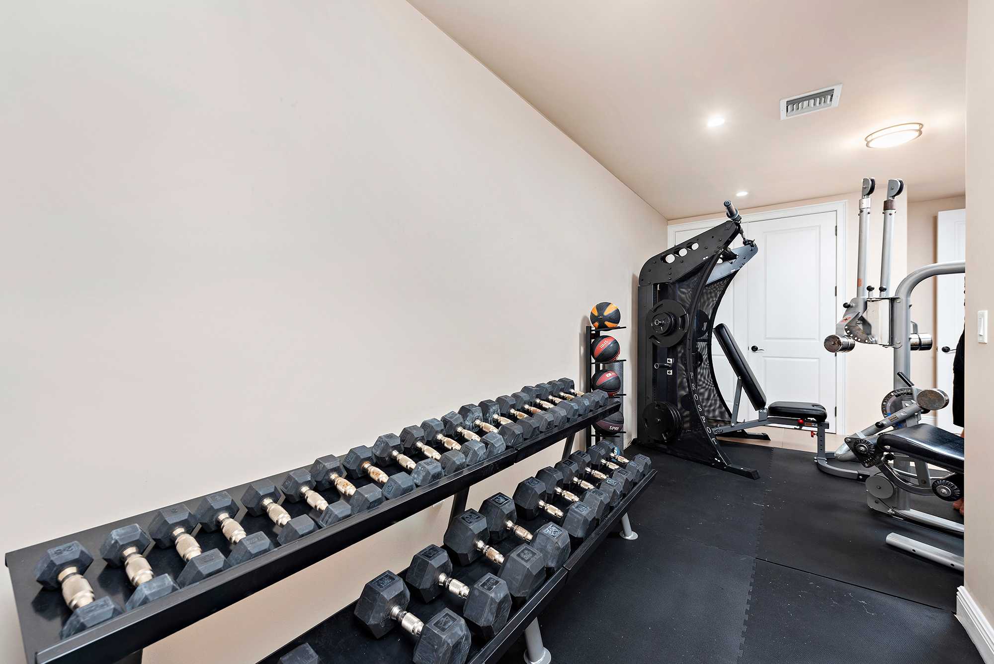 Villa Philippe | Victoria Park | Luxury European Villa w/ Pool photo 25