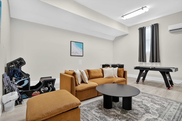Image of Living space #7