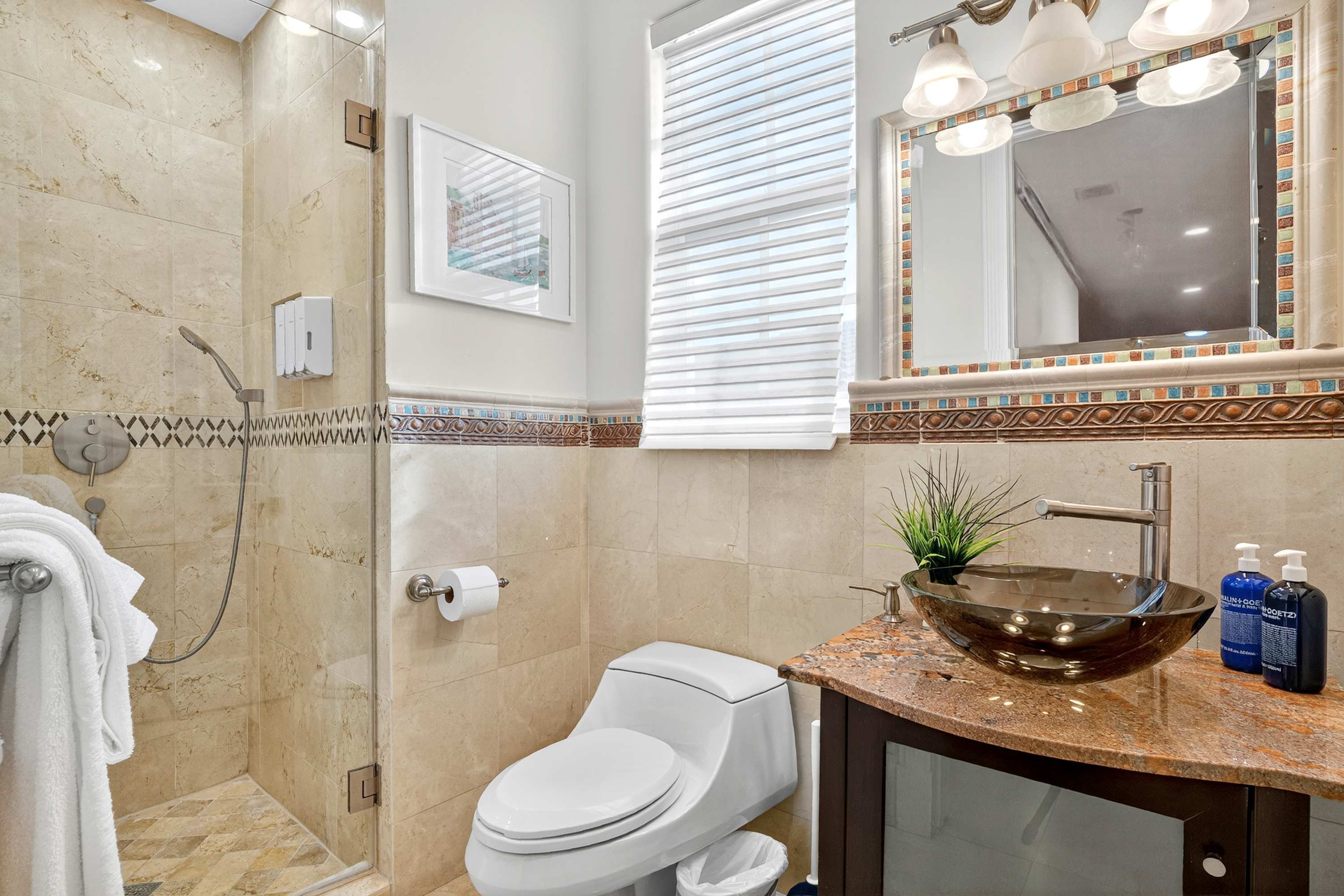 Hollywood Crest | Hollywood | Home with Private Pool photo 25