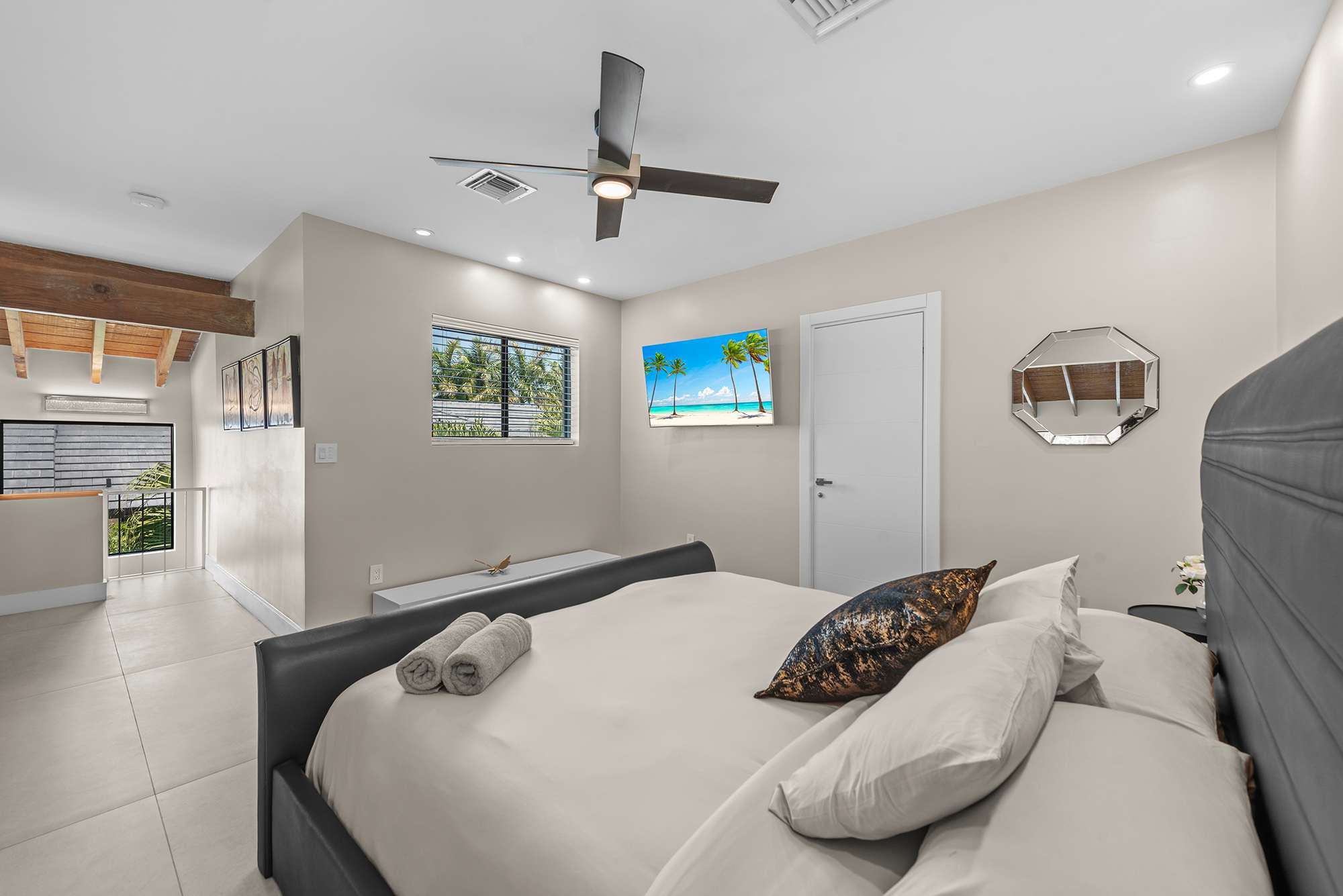 Villa Dorada | Hallandale Beach | Luxe Waterfront Villa with Private Pool photo 19