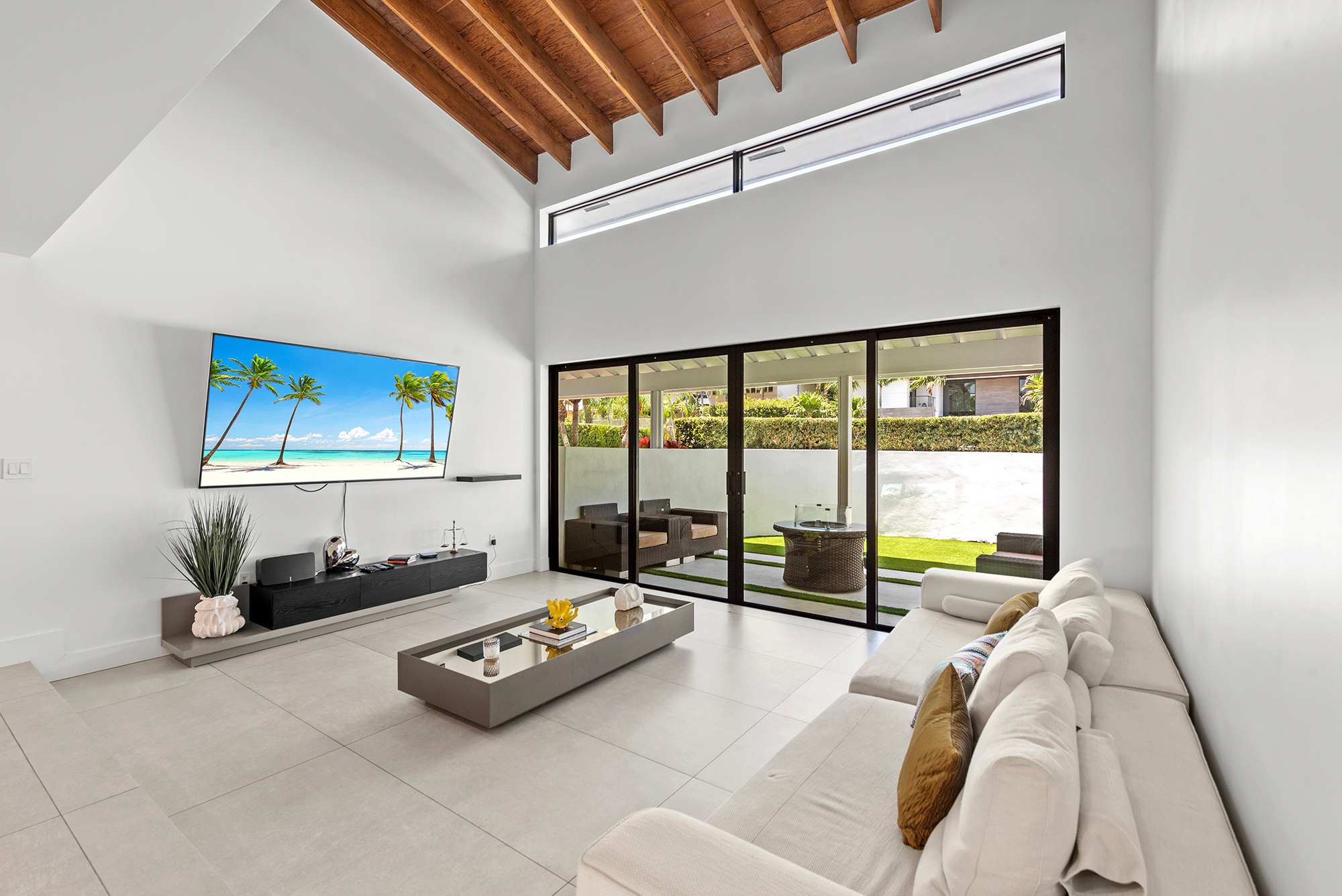 Villa Dorada | Hallandale Beach | Luxe Waterfront Villa with Private Pool photo 27