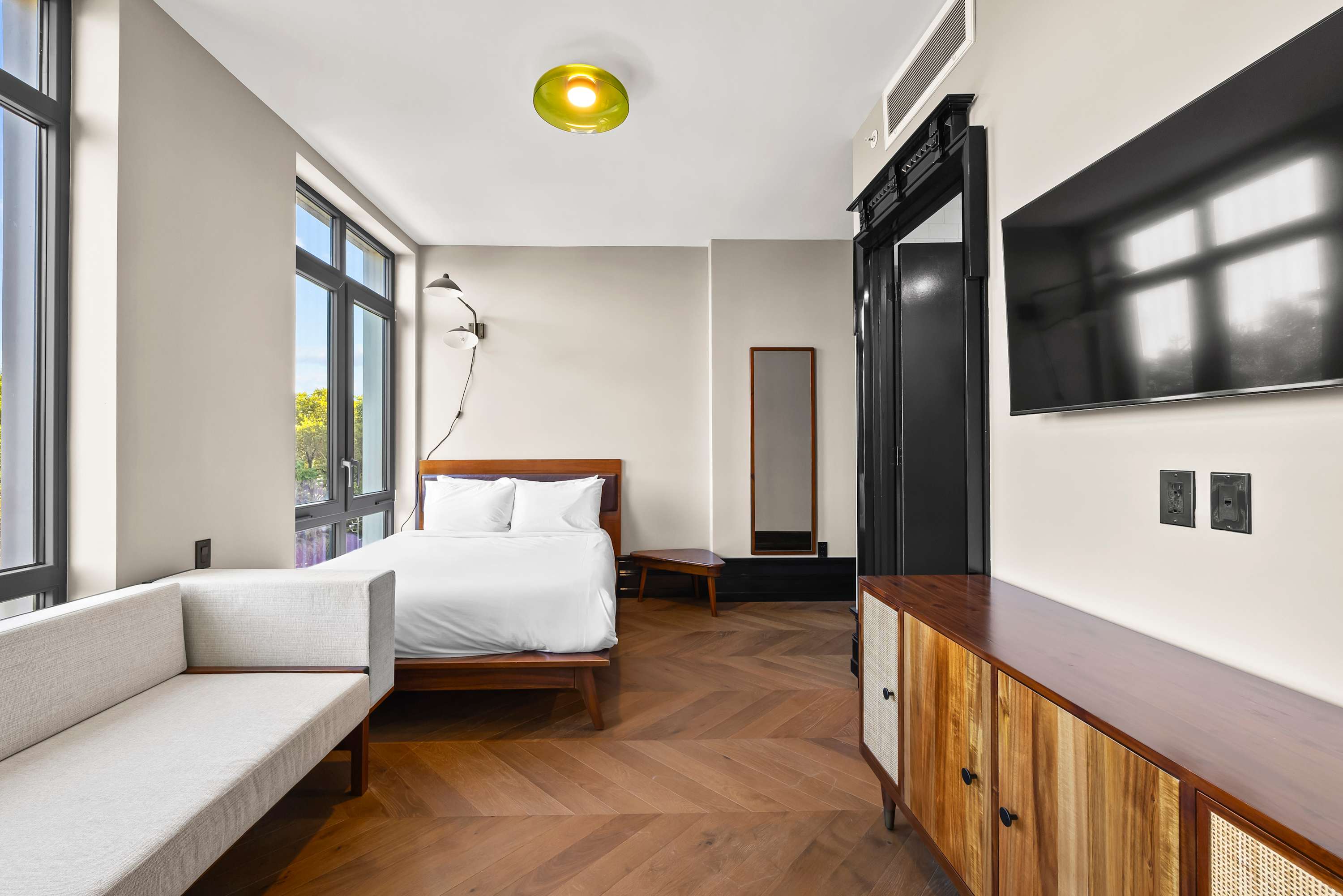 Freeman 503 | Lower East Side | Condo with Shared Amenities photo 9