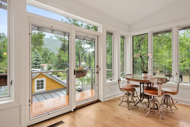 Image of Living space #5