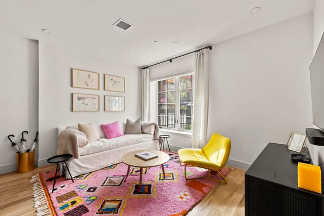 Image of Living space #3