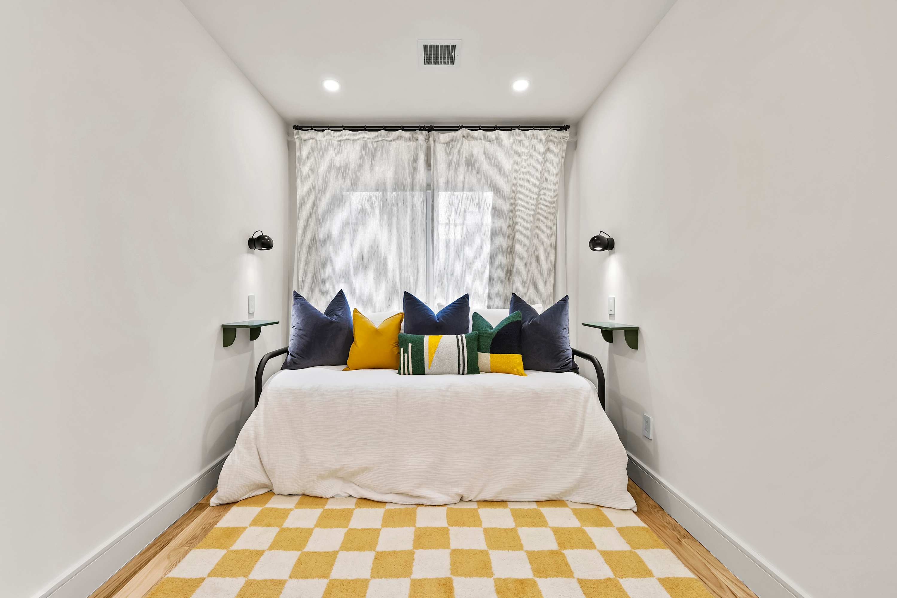 Bridgeway | Williamsburg | Apartment with Private Patio photo 18