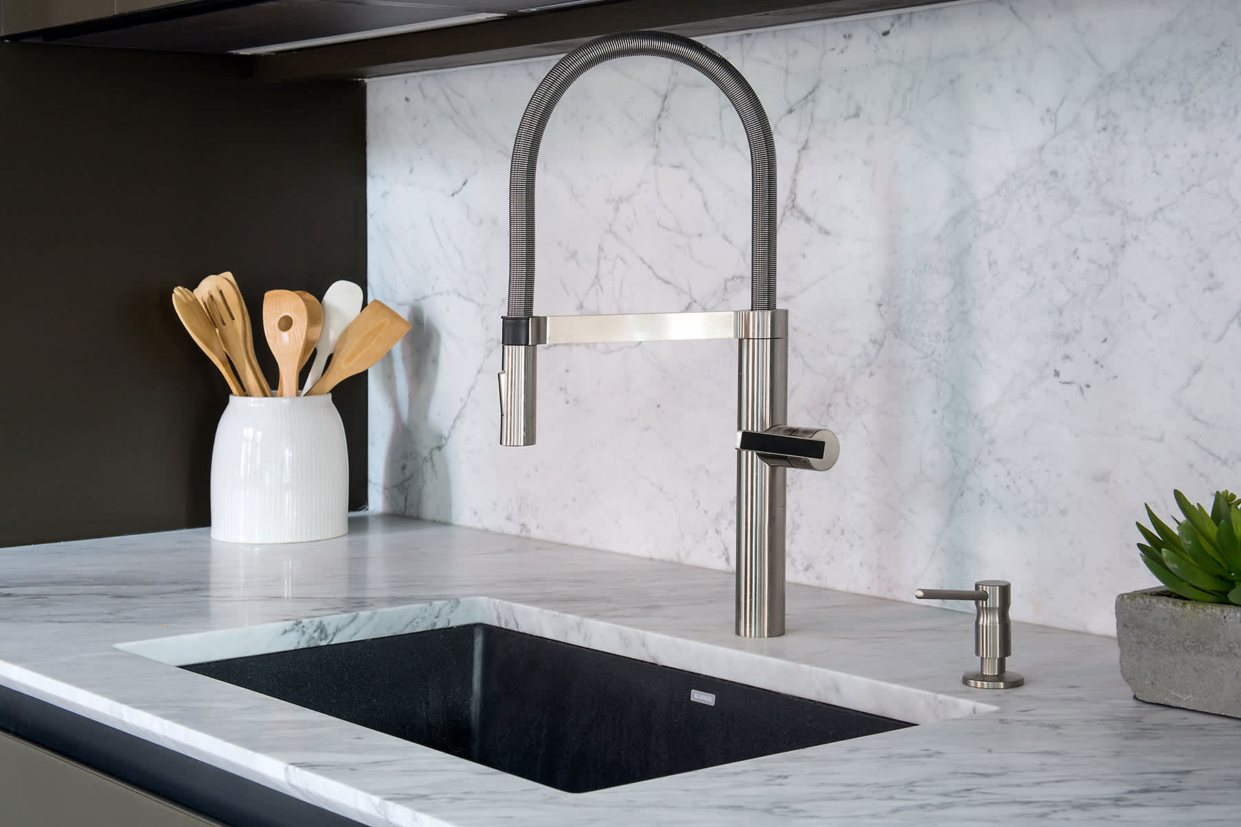 Leonard Residence | Greenpoint | Designer Duplex w/ Terrace photo 11