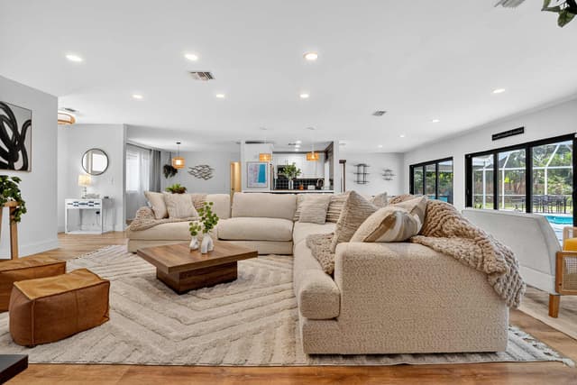 Image of Living space #2