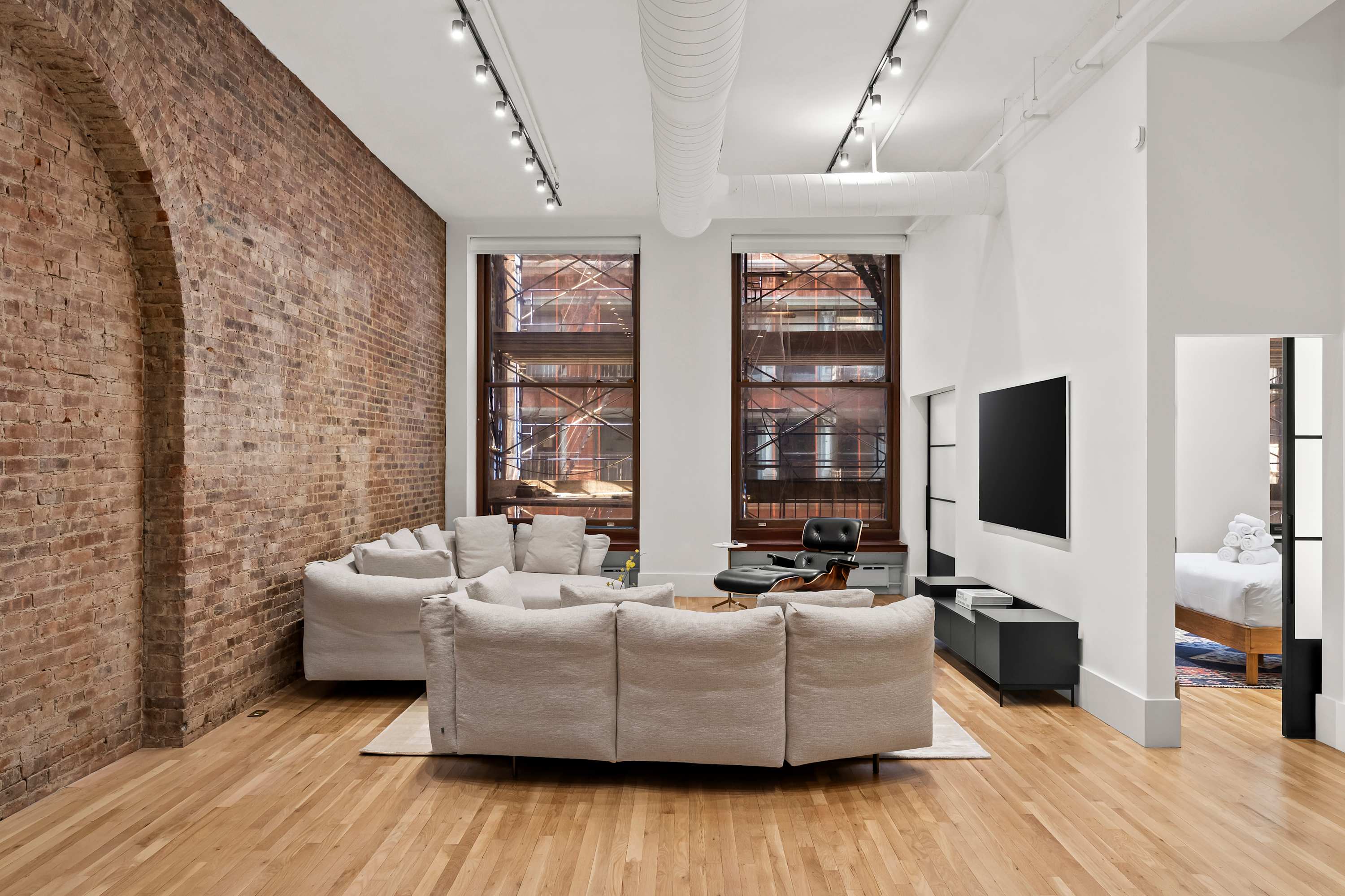 Broadway Loft | SoHo | Loft Apartment photo 4