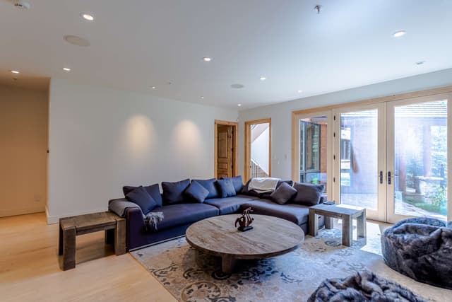 Image of Living space #12