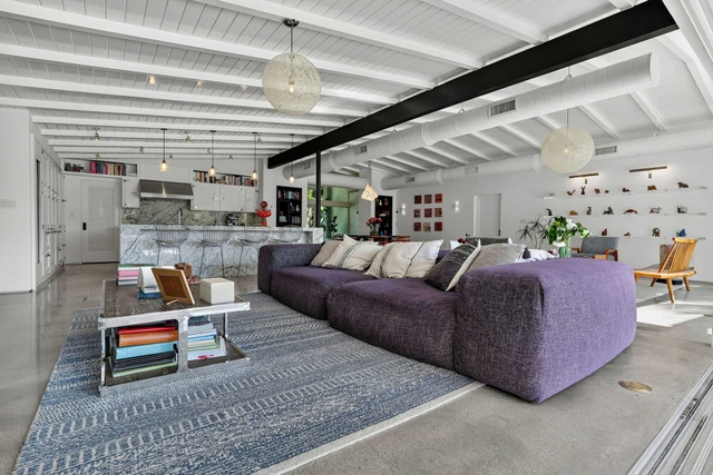 Image of Living space #8