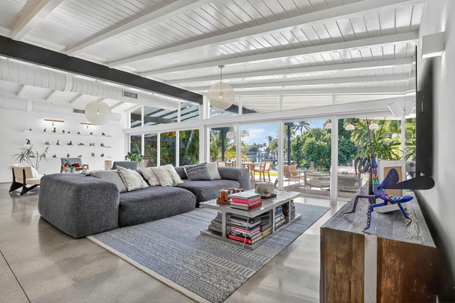 Image of Living space #3