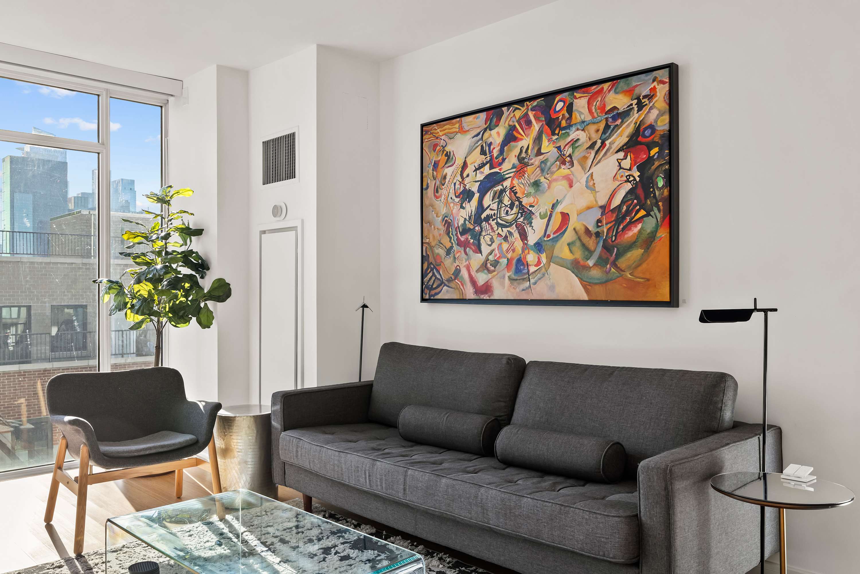 Vesper Court I | Hell’s Kitchen | Penthouse with Private Roof Terrace & Jacuzzi photo 7